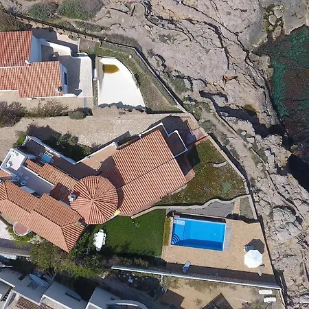 Jaqueline L' Escala